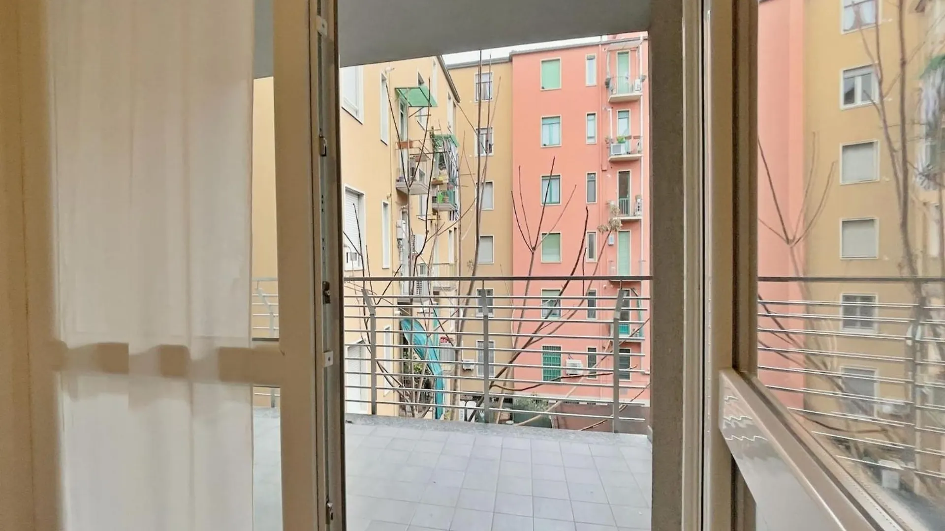 Modern Apartment Near Center Milan