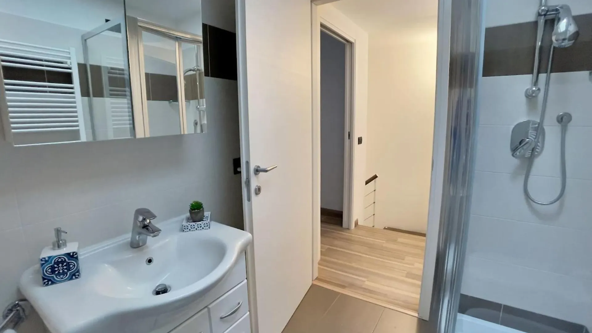 Modern Apartment Near Center Milan